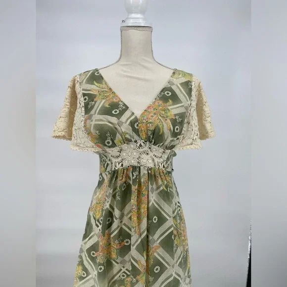 Vintage 70’s Maxi Dress Winged Laced Sleeves 24” waist - Picture 3 of 14